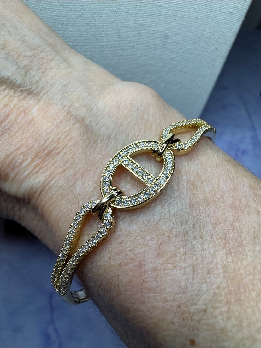 Gold Crystal Link Bracelet - Women's Fashion Jewelry - NWOT - Picture 4 of 4